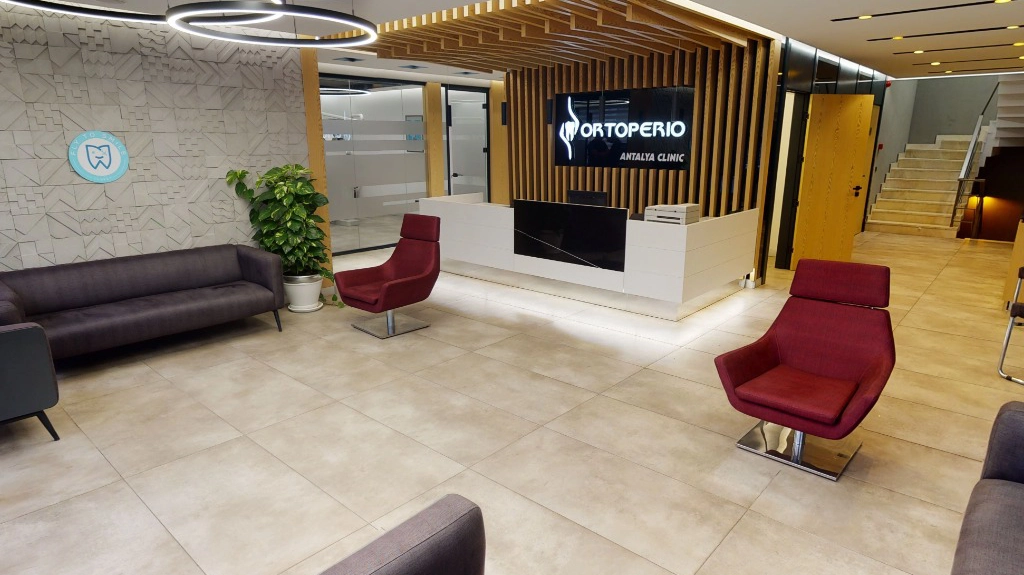 English-Speaking Dentists in Antalya: Clear Communication for Your All-on-Four Implant Treatment