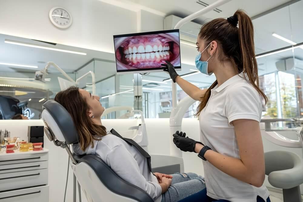 Finding the Right English-Speaking Dentist in Antalya for Your Implant Journey